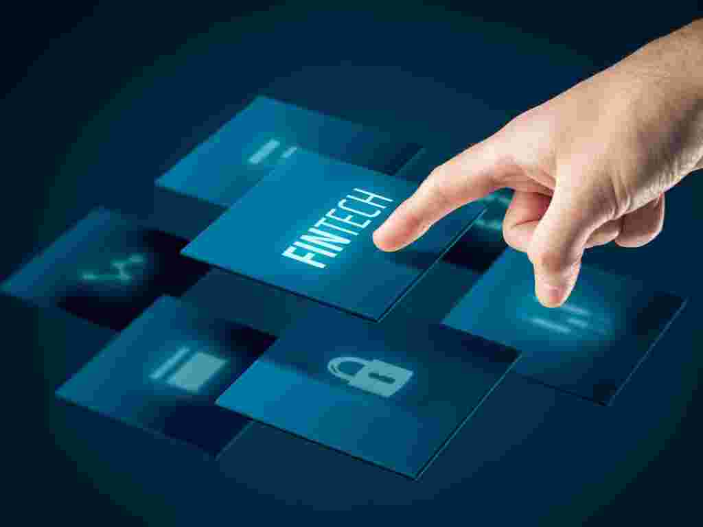5 major advantages of working with a fintech firm